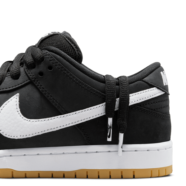 NIKE SB - DUNK LOW PRO BLACK / WHITE