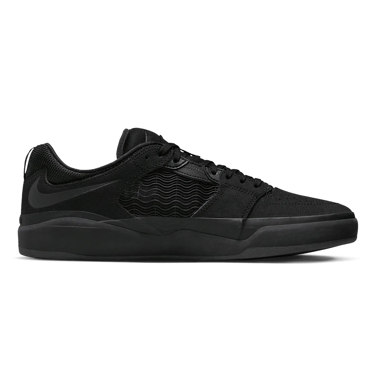 Nike darwin triple black outlet