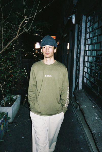 RUFUS - SCRIPT LONGSLEEVE ENGLAND KHAKI / BONE