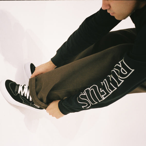 RUFUS - SCRIPT LONGSLEEVE - BLACK / BONE